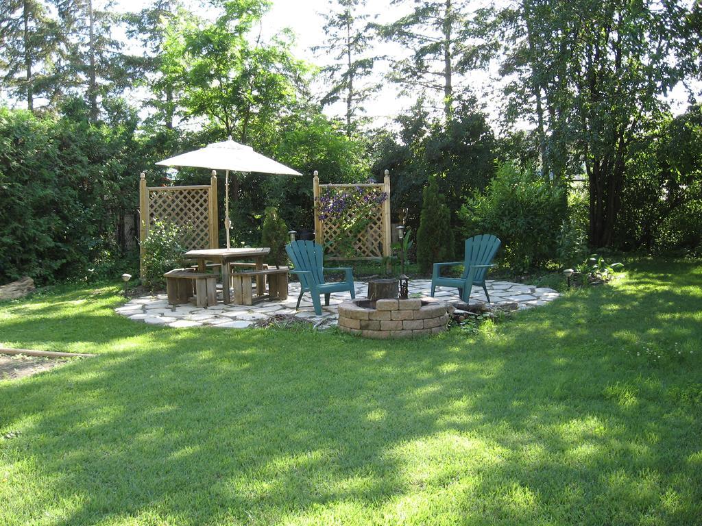 Twin Pines Bed And Breakfast Peterborough Kültér fotó